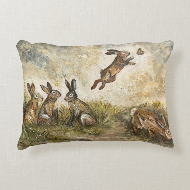 Almofada Decorativa Skyward Fluff Meadow Hare Whimsical Rabbit Family  (Frente)