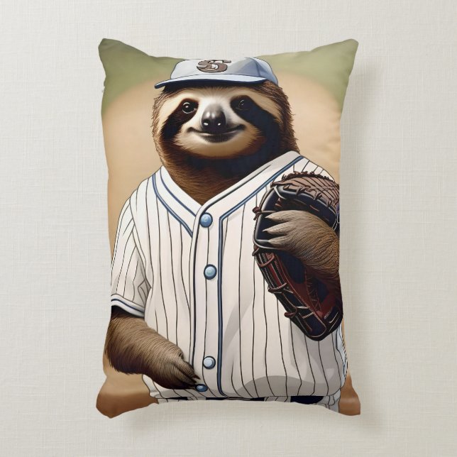 Almofada Decorativa "Slugger Sloth: Devagar e Estável na Placa" (Frente(Vertical))