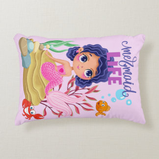 Almofada Decorativa Sob o mar, a Sereia foi personalizada