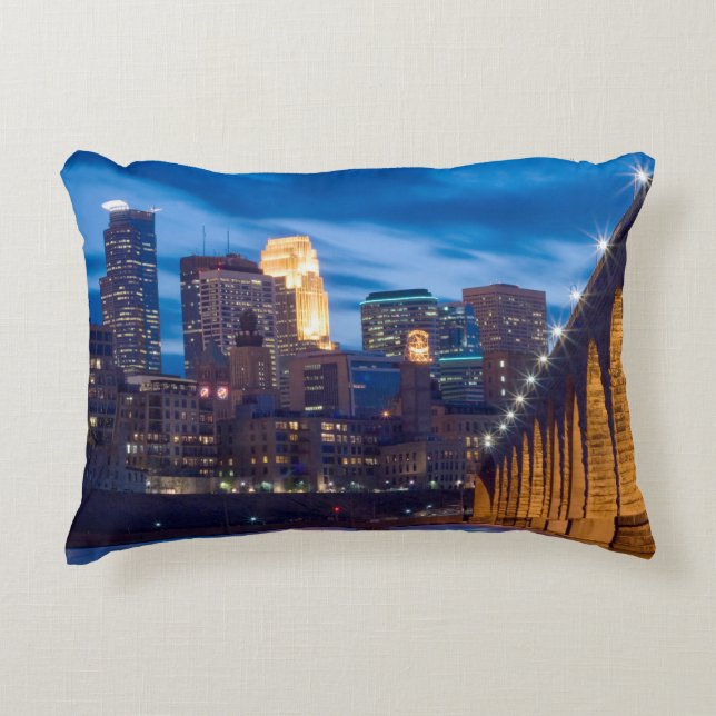 Almofada Decorativa Stone Arch Bridge Minneapolis Skyline (Frente)