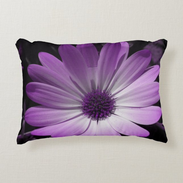 Almofada Decorativa Travesseiro de Flor de Margarida Roxa (Frente)