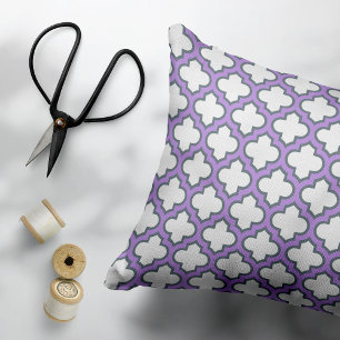 Almofada Decorativa Trellis branca e roxa, lete, quatrefoil
