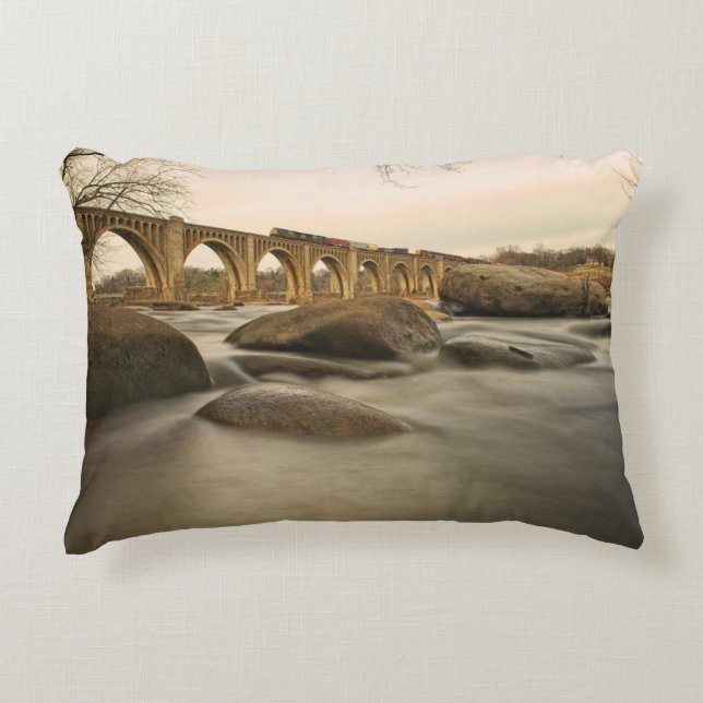Almofada Decorativa Trem sobre James River (Frente)