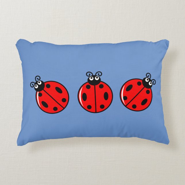 Almofada Decorativa Três Pequenos Damybugs - Poliéster Bruto (Frente)