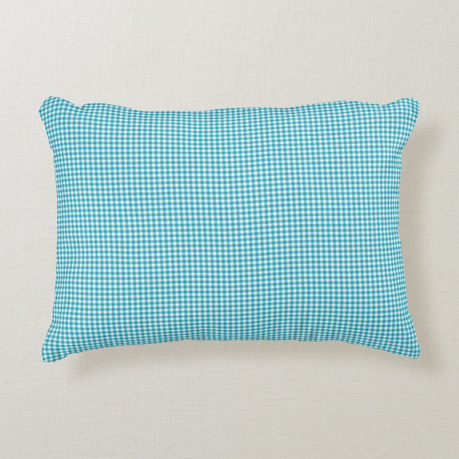 Almofada Decorativa Turquoise gingham pillow displayed on a neutral  (Frente)