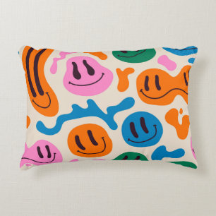 Almofada Decorativa Vários Faces sorridentes de fusão colorida. Lâmpad
