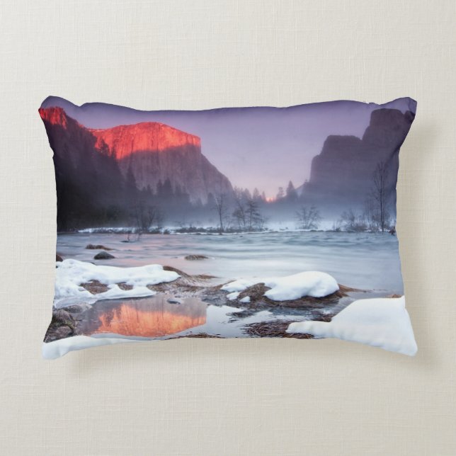 Almofada Decorativa Vermelho de Omega (Frente)