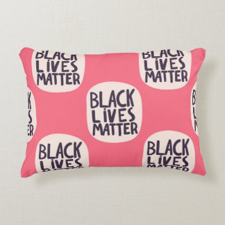 Almofada Decorativa Vidas negras importam, padrão caligráfico