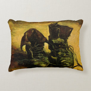 Almofada Decorativa Vincent van Gogh - Natureza Morta com um Par de Sa