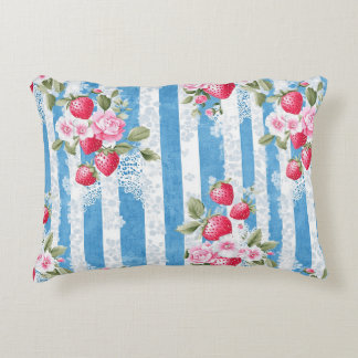 Almofada Decorativa Vintage Morangos e Blooms em Bandas Azuis