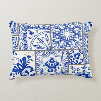 Almofada Decorativa Vitoriano Majolica: Padrão de Azulejo de Patches.