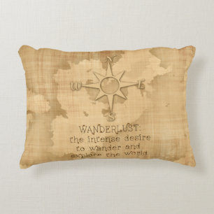 Almofada Decorativa Wanderlust…" Citações de viagem no papel do