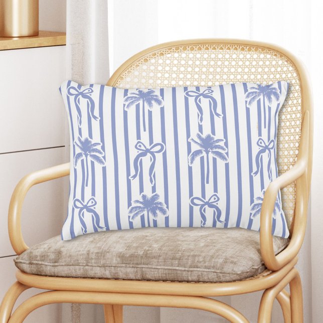 Almofada Decorativa White Blue Coastal Palm Trees Bows Stripes Pattern (In situ)