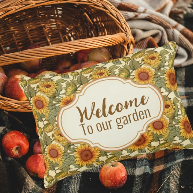 Almofada Decorativa William Morris Personalizado Autumn Sunflower Pati (The garden is beautiful in the fall!)