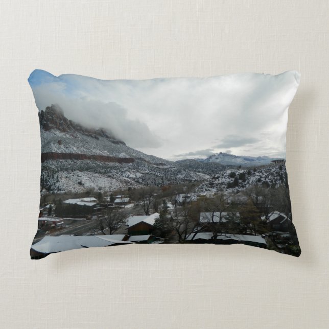 Almofada Decorativa Wintery Town (Frente)
