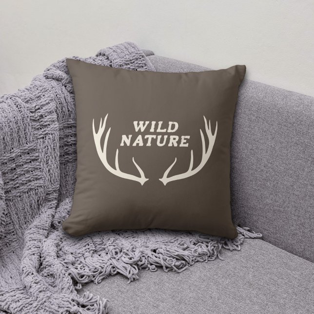Almofada Deer Antlers e Natureza Selvagem (Deer Antlers & Wild Nature Pillow)