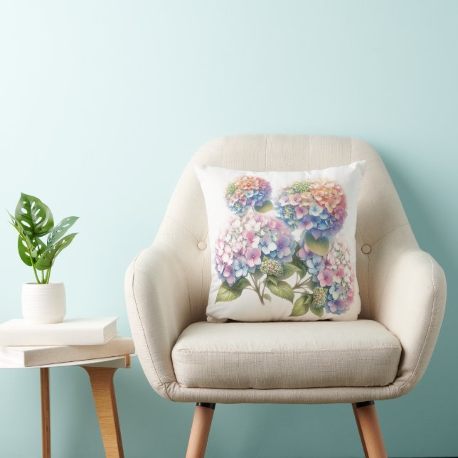 Almofada Delicate Pastel Watercolor Hydrangeas Throw Pillow (Cadeira)