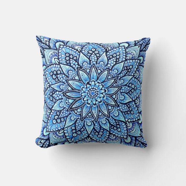 Almofada Desenho de Mandala à Mão com Lápis de Cor Azul (Frente)