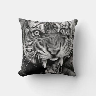 Almofada Desenho de um tigre selvagem em preto e branco, wh