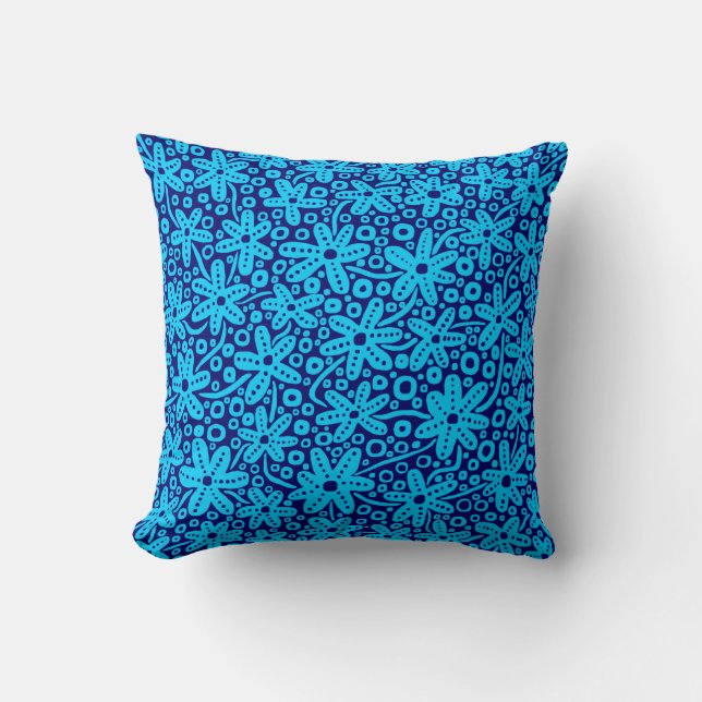 Almofada Design de Flor - Azul no Céu no Marinho Profundo (Frente)