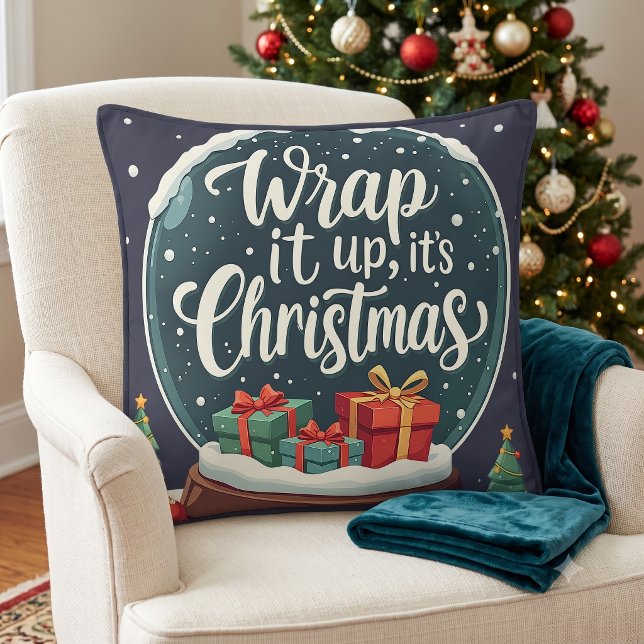 Almofada Design de Globo de Neve de Natal 'Acabou, é Natal' (Wrap It Up It’s Christmas Snow Globe Design Throw Pillow)