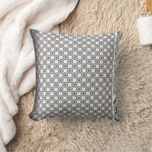 Almofada Design preto e branco com tecido intrincado