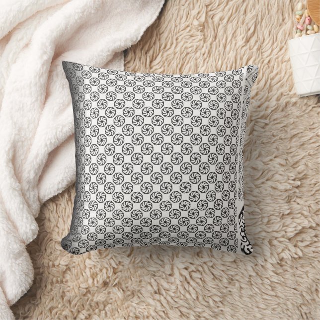 Almofada Design preto e branco com tecido intrincado (Cobertor)