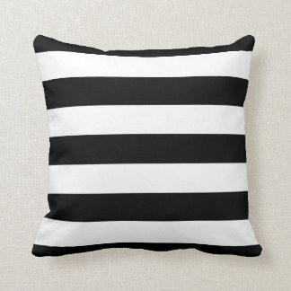 Almofada Design preto e branco corajoso das listras