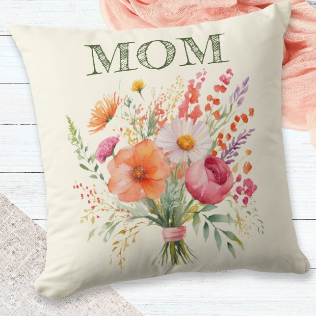 Almofada Dia de as mães Mãe Bonito Flores Buquês Florais (A beautiful throw pillow for Mother's Day, with picture of a hand-tied bouquet of flowers)