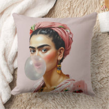 Diva com chiclete floral de cachecol