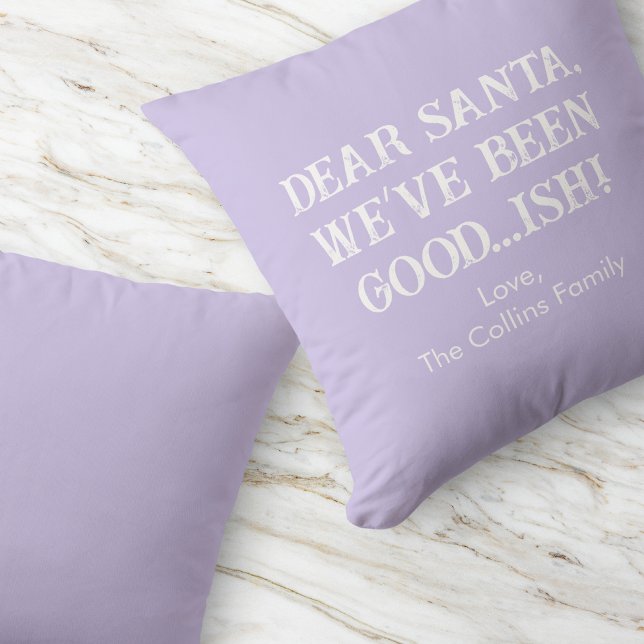 Almofada Diversão da Tipografia Roxa Nome da Família Natal  (Fun Purple Typography Family Name Modern Christmas Throw Pillow)