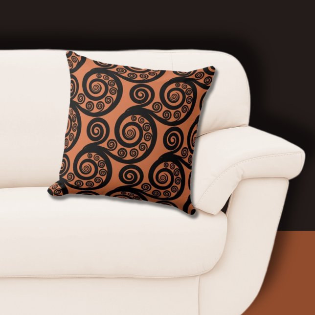 Almofada Diversão do Mandarin & Black Fern Frond Swirl Trav (Mandarin Orange Curl Pattern Throw Pillow)