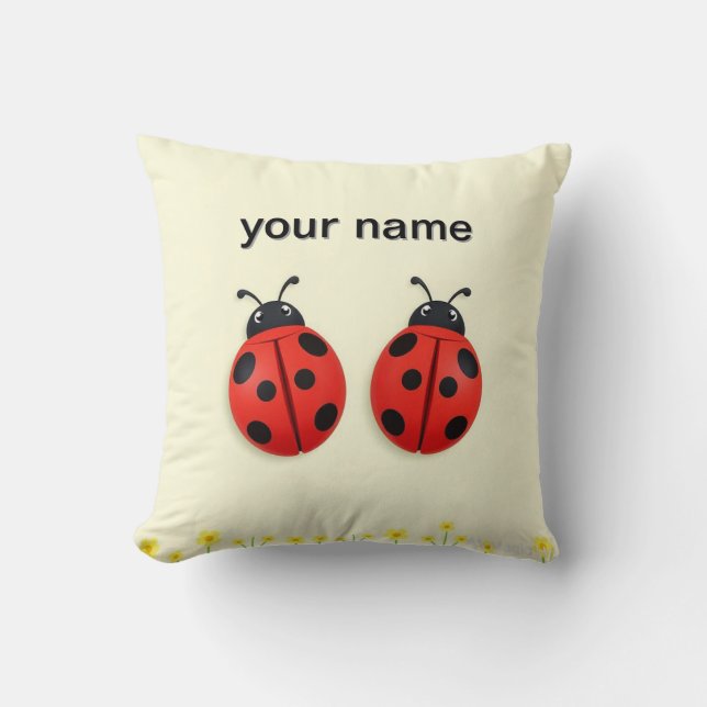 Almofada Duas Joaninhas Alegres em um Fundo Amarelo (Frente)