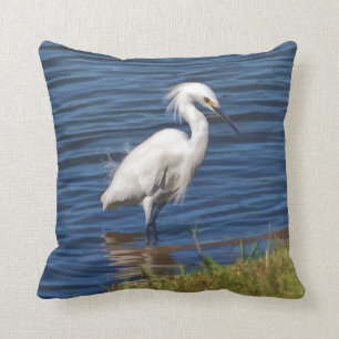 Almofada Egret nevado na lagoa