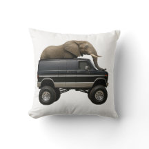 Elefante Dirigindo Van 4x4