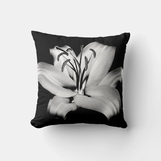 Almofada Elegância Floral Monocromática. (Frente)