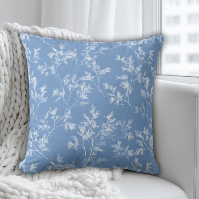Almofada Elegant Dusty Blue Winter Frost Botanical Pillow (Criador carregado)