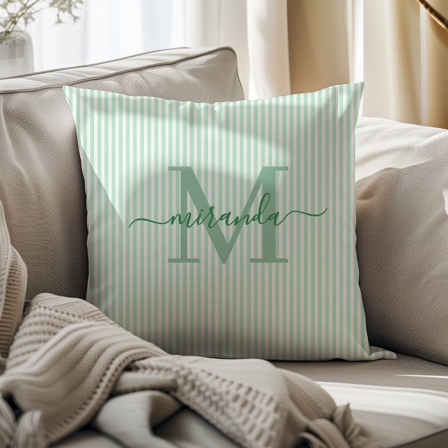 Almofada Elegant Green & White Stripes Monogram Name (Criador carregado)
