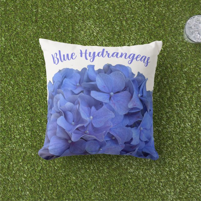 Almofada Elegante Blue periwinkle elegant floral hydrangeas (Grama)