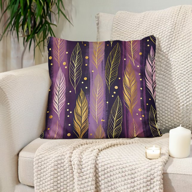 Almofada Elegante Pena Dourada Roxa Boho  (Elegant purple with gold feather decorator pillow)