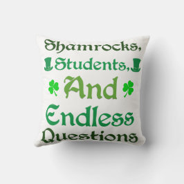 Almofada Ensinando com Rua de Sorte. Edição do Dia de Patri