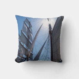 Almofada Entregar velas em um Travesseiro