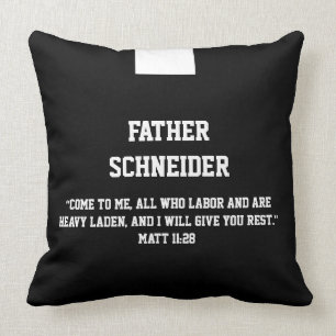 Almofada Escritura de Colarinho Negro do Padre Católico