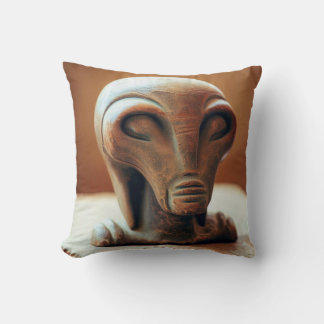 Almofada Estátua da Alienígena antiga