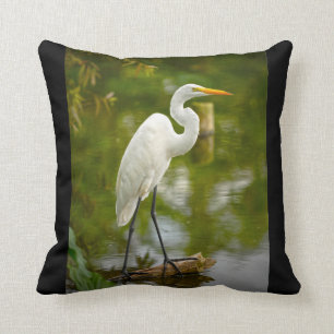 Almofada Excelente White Heron em uma foto de log