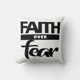 Almofada Faith Over Fea