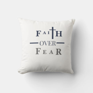 Almofada Faith Over Fear Throw Pillow – Minimal Christian 