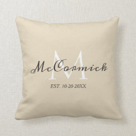 Almofada Família bege do monograma do roteiro personalizada