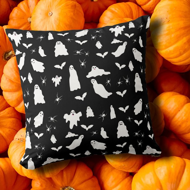 Almofada Fantasma, Morcegos e Aranhas, Padrão de Halloween (Cute Ghost, Bats & Spiders Halloween Pattern Throw Pillow)