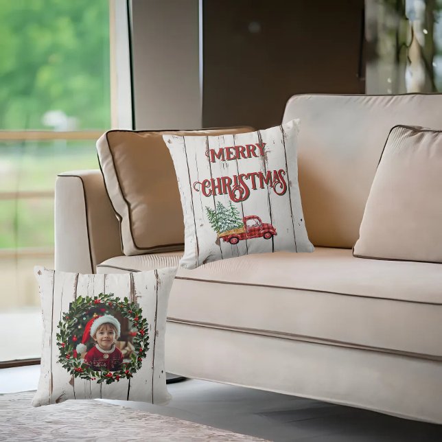 Almofada Farmhouse Russo - Caminhão Vermelho de Madeira em  (Criador carregado)